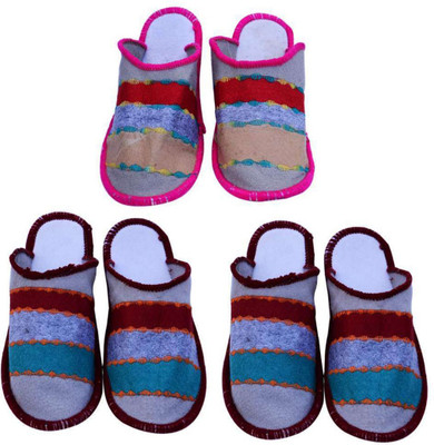 

Shree Sai Slippers, Multicolor