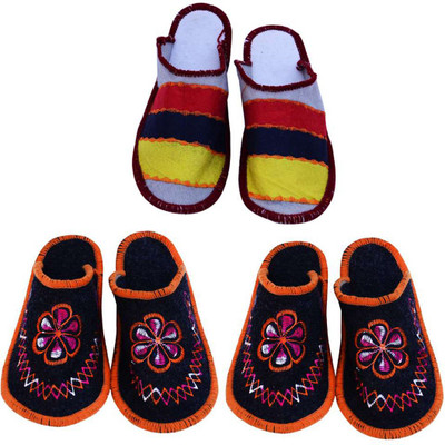 

Shilipi Perokars Slippers, Multicolor