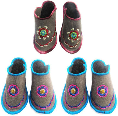 

Shilipi Perokars Slippers, Multicolor