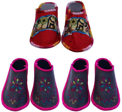 

Shree Sai Slippers, Multicolor