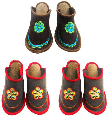 Shree Sai Slippers, Multicolor