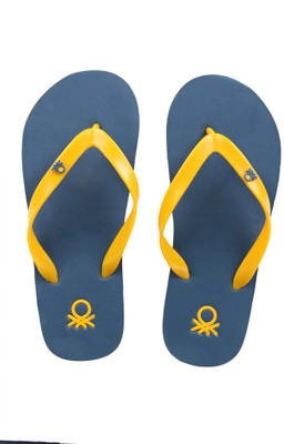 

United Colors of Benetton Flip Flops, Blue::yellow