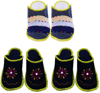 

Shree Sai Slippers, Multicolor