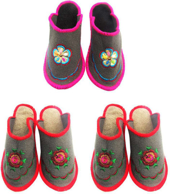 

Shilipi Perokars Slippers, Multicolor