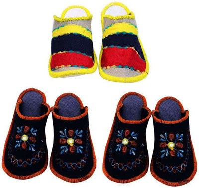

Shilipi Perokars Slippers, Multicolor