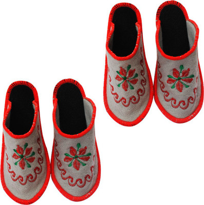 

Shree Sai Slippers, Red