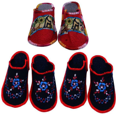 

Shree Sai Slippers, Multicolor