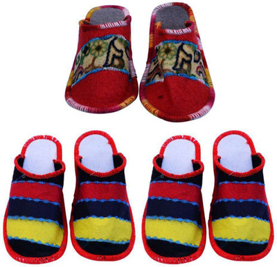 

Shree Sai Slippers, Multicolor
