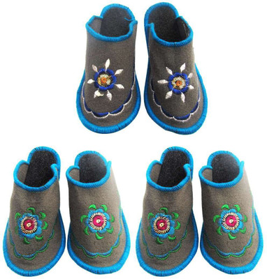 

Shilipi Perokars Slippers, Multicolor