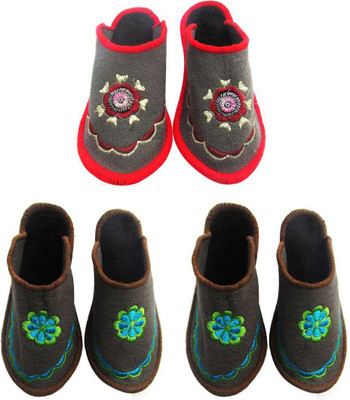

Shilipi Perokars Slippers, Multicolor