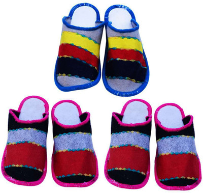 

Champaliya Slippers, Multicolor