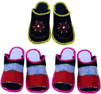 

Shilipi Perokars Slippers, Multicolor
