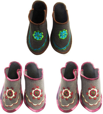 

Champaliya Slippers, Multicolor