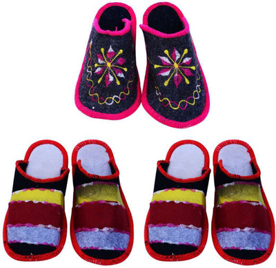 

Champaliya Slippers, Multicolor