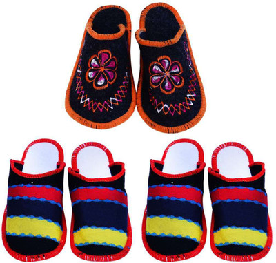 

Shree Sai Slippers, Red