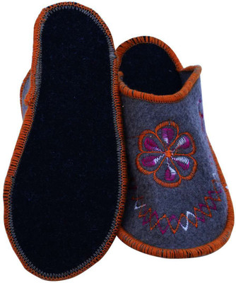 

Champaliya Slippers, Multicolor