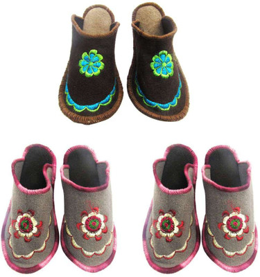 

Shilipi Perokars Slippers, Multicolor