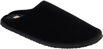 

Travelkhushi Slippers, Black