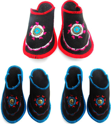 

Shilipi Perokars Slippers, Multicolor