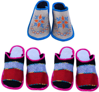 

Shree Sai Slippers, Pink