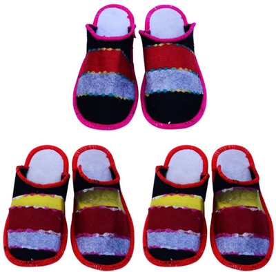 

Shree Sai Slippers, Multicolor