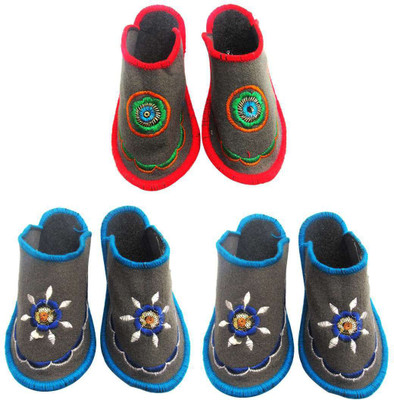 

Shilipi Perokars Slippers, Multicolor