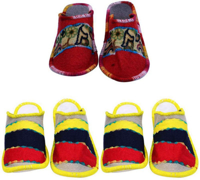 

Shree Sai Slippers, Multicolor