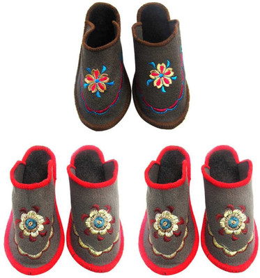 

Champaliya Slippers, Multicolor