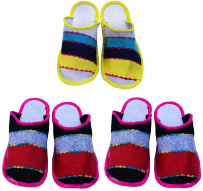 

Shree Sai Slippers, Multicolor