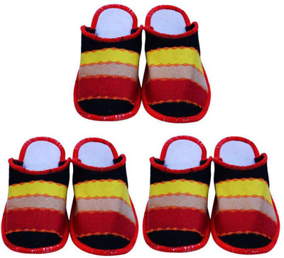 

Champaliya Slippers, Multicolor