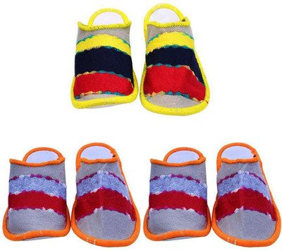 

Champaliya Slippers, Multicolor