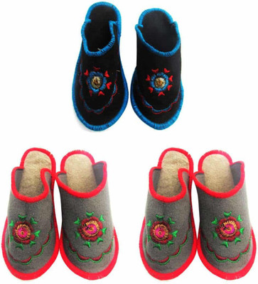

Champaliya Slippers, Multicolor