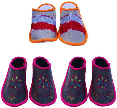 

Shilipi Perokars Slippers, Multicolor