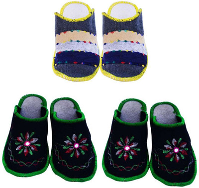 

Shree Sai Slippers, Black