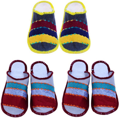 

Shree Sai Slippers, Multicolor