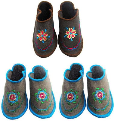 

Shilipi Perokars Slippers, Multicolor
