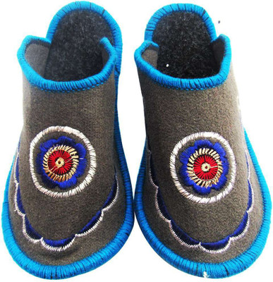 

Shilipi Perokars Slippers, Multicolor
