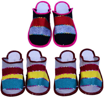 

Shree Sai Slippers, Multicolor