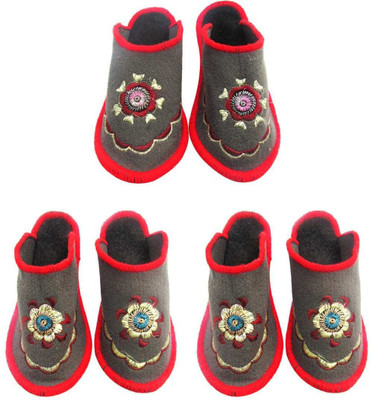

Champaliya Slippers, Multicolor
