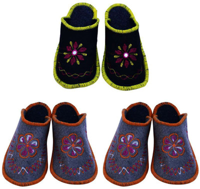 

Champaliya Slippers, Multicolor