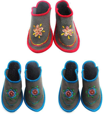

Champaliya Slippers, Multicolor