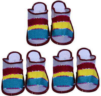 

Champaliya Slippers, Multicolor