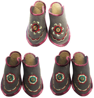 

Shilipi Perokars Slippers, Multicolor