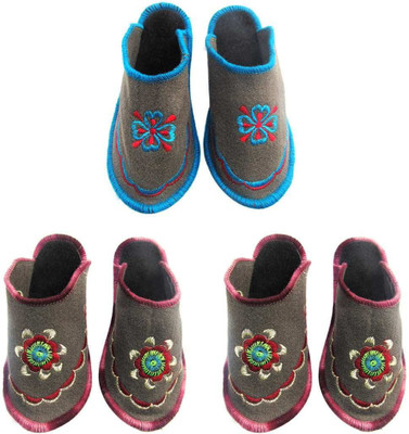

Champaliya Slippers, Multicolor