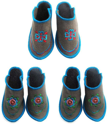 

Shilipi Perokars Slippers, Multicolor