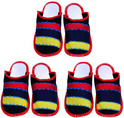 

Champaliya Slippers, Multicolor