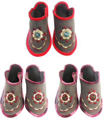 

Shilipi Perokars Slippers, Multicolor