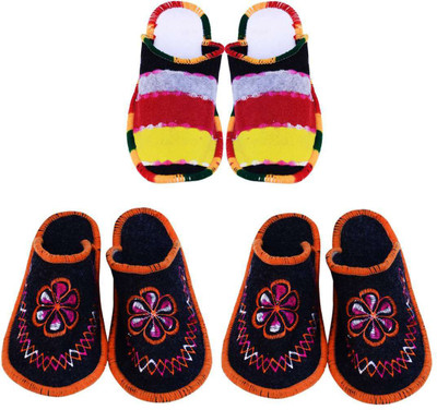 

Shree Sai Slippers, Black