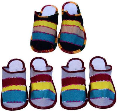 

Shree Sai Slippers, Multicolor