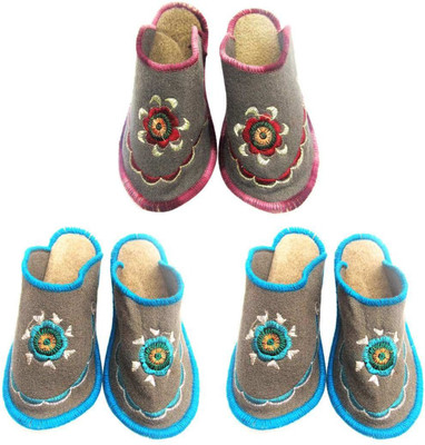

Champaliya Slippers, Multicolor
